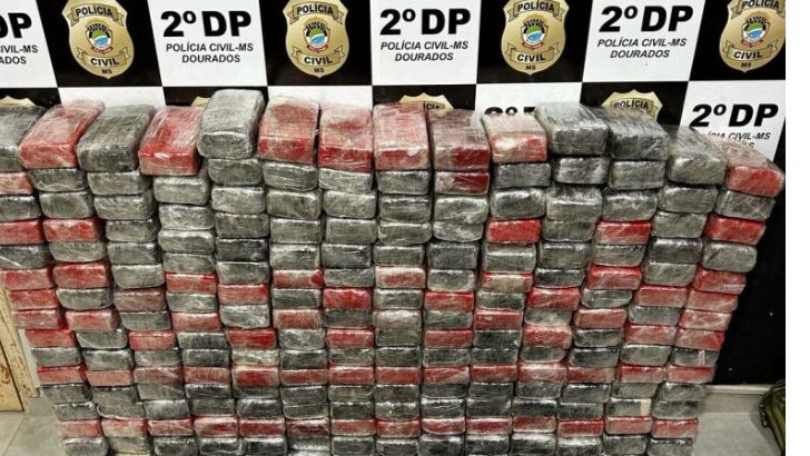Carga milionária de cocaína é apreendida em caixas de produtos de limpeza em Dourados