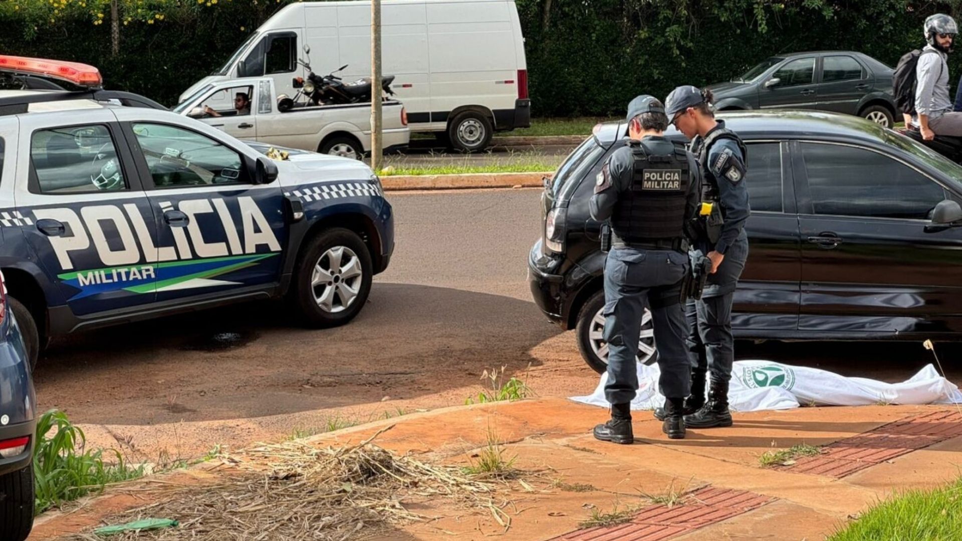 Cobran&ccedil;a de d&iacute;vida teria motivado briga que terminou com marido morto a facadas ao defender esposa