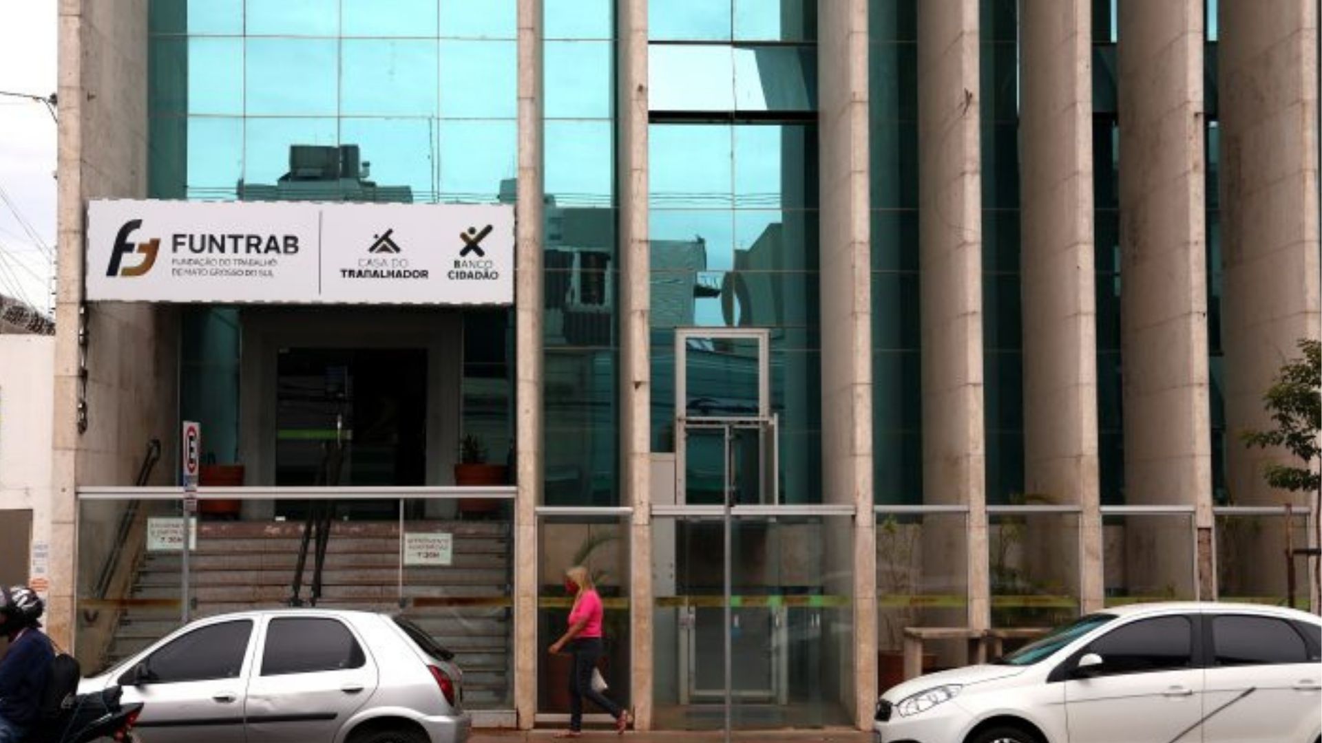 Funtrab alerta sobre an&uacute;ncio falso de cursos e vagas de emprego para jovens nas redes sociais