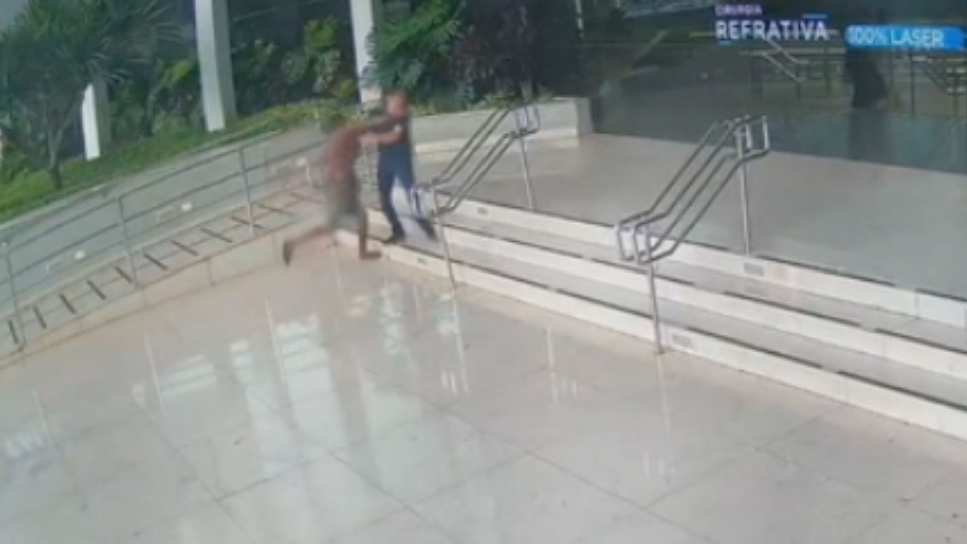 Paciente fica cego ap&oacute;s ser atacado por morador de rua em frente &agrave; cl&iacute;nica