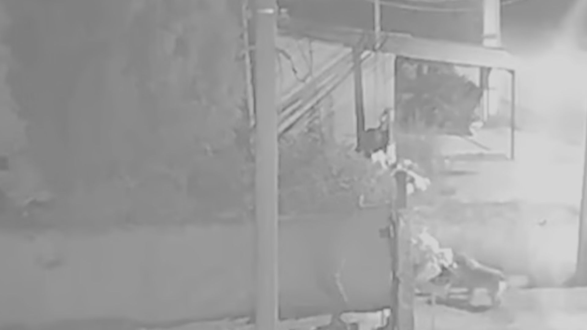 Marido se irrita ao ver a esposa chegando de carona com o patr&atilde;o e acaba morto