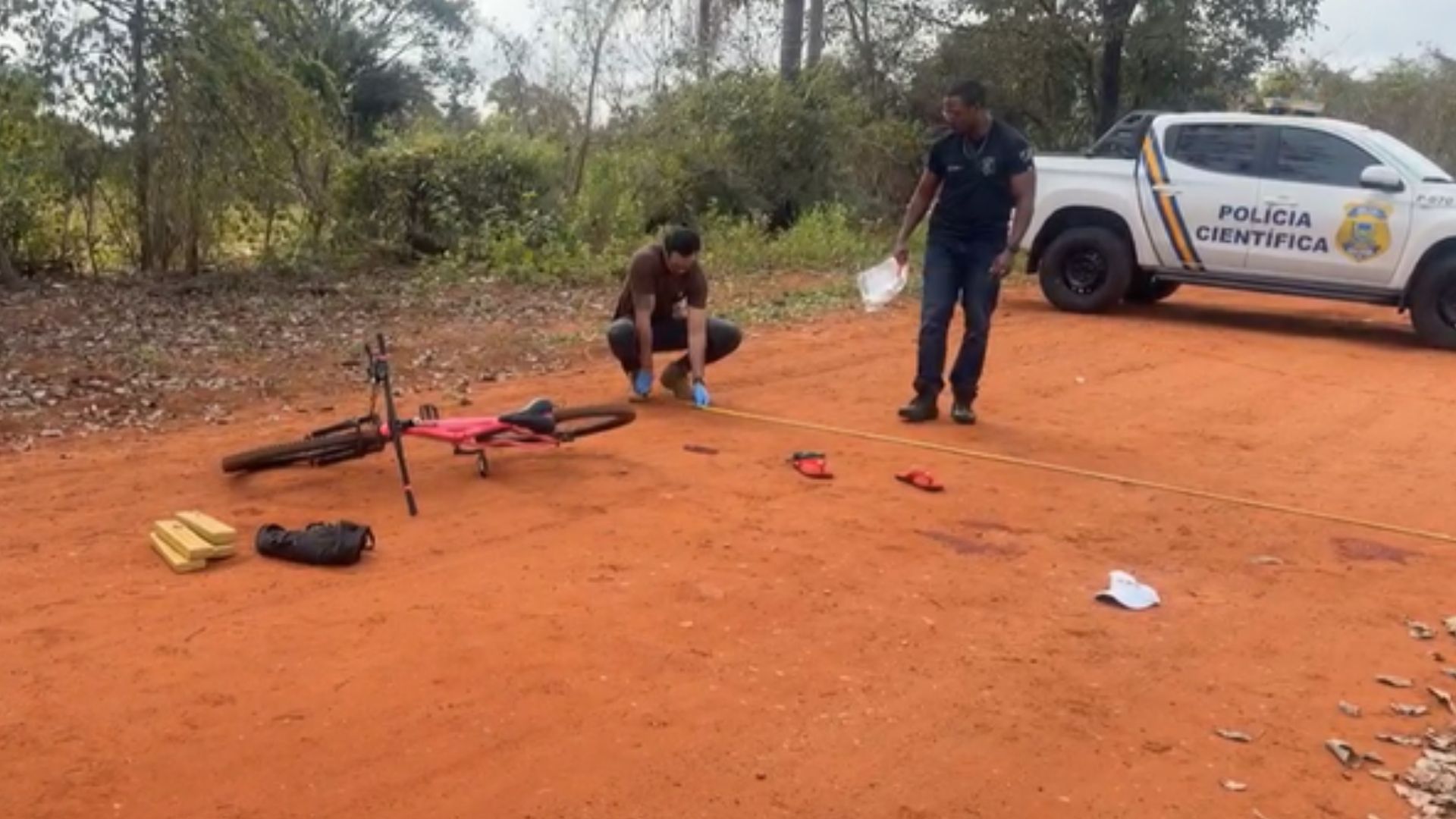 Em Jardim: Transportando drogas em bicicleta, homem reage &agrave; abordagem e acaba baleado